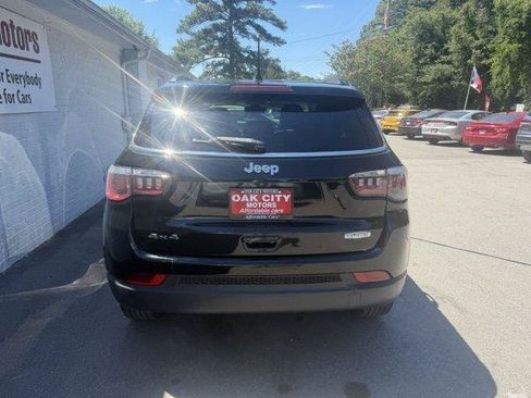 Used 2019 Jeep Compass Latitude w/ Popular Equipment Group AWD/4WD image 6