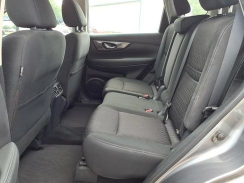 Used 2018 Nissan Rogue S FWD image 6