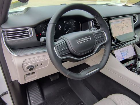 New 2026 Jeep Grand Wagoneer Summit AWD/4WD image 15