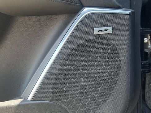 Used 2019 Cadillac Escalade Platinum image 13