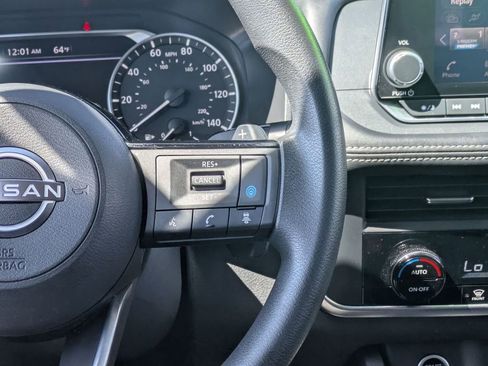 Used 2023 Nissan Rogue SV AWD/4WD image 14