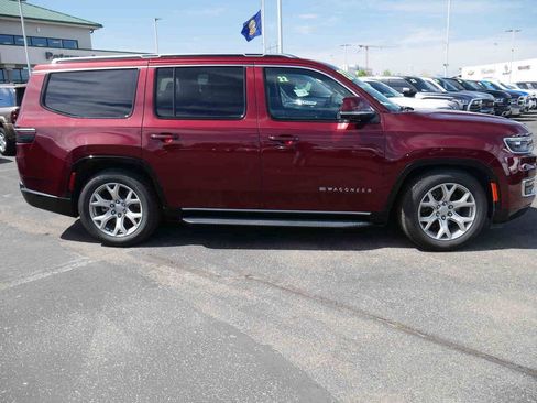 Certified 2022 Jeep Wagoneer Series II w/ Convenience Group I AWD/4WD image 20