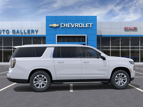 New 2026 Chevrolet Suburban LT w/ Comfort Package RWD image 6