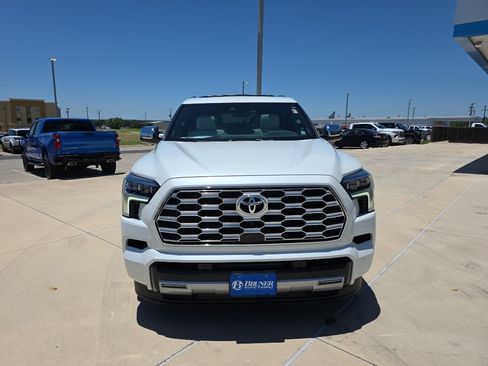Used 2025 Toyota Sequoia Capstone AWD/4WD image 2
