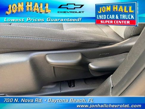 Used 2025 Chevrolet Trax LS w/ Driver Confidence Package image 13