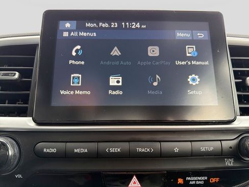 Certified 2022 Hyundai Venue SEL image 25