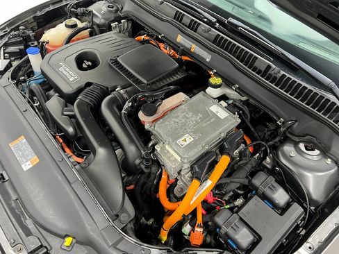 Used 2020 Ford Fusion Energi Titanium image 28