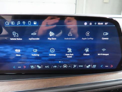 Used 2025 Chevrolet Tahoe High Country image 24