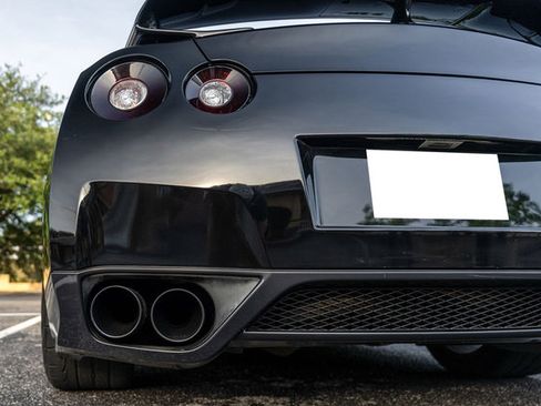 Used 2010 Nissan GT-R Premium AWD/4WD image 99