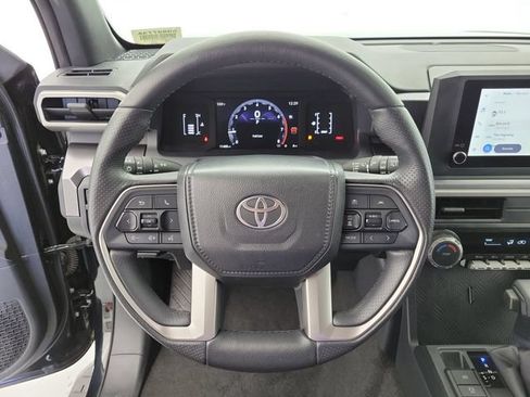 Used 2026 Toyota 4Runner SR5 AWD/4WD image 20