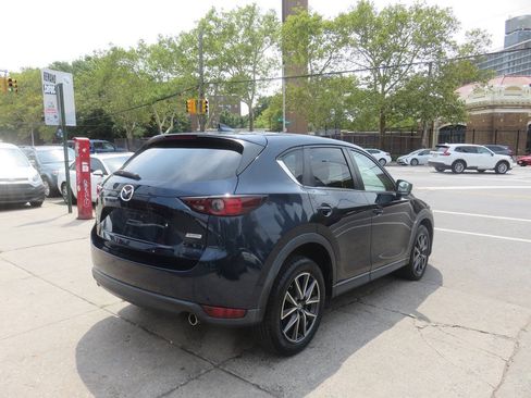 Used 2018 MAZDA CX-5 Touring w/ Preferred Equipment Package AWD/4WD image 4