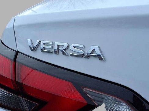 Used 2025 Nissan Versa S w/ Trunk Package image 19