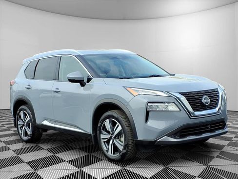 Used 2022 Nissan Rogue SL image 1