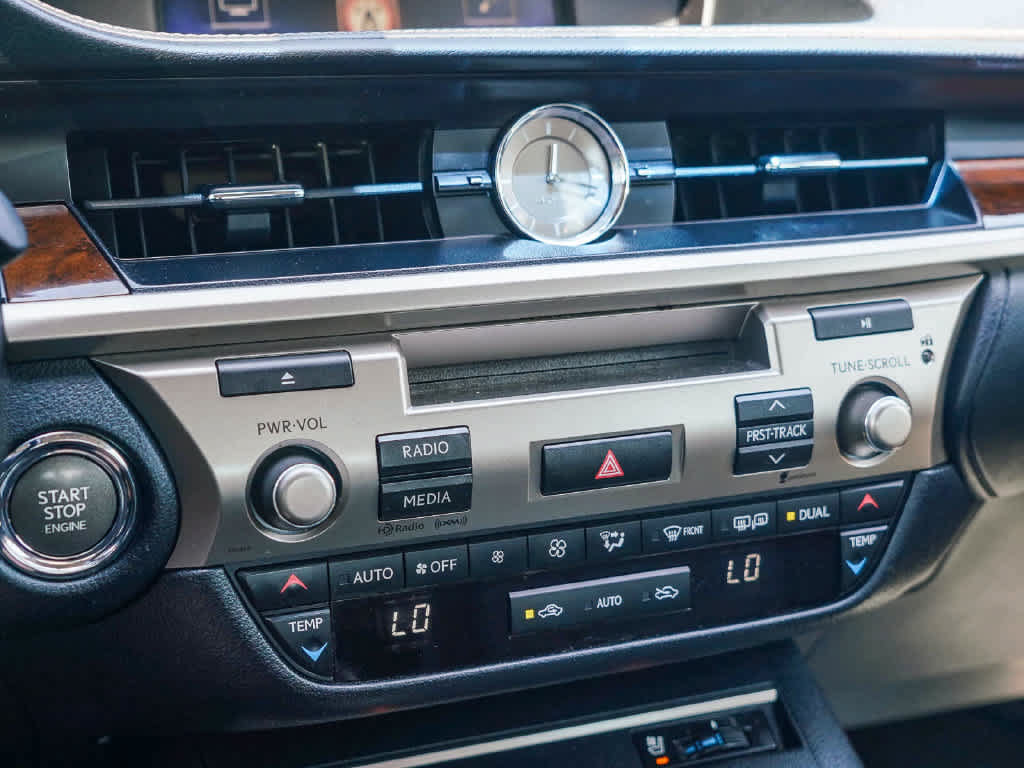 Used 2015 Lexus ES 350 w/ Premium Package FWD image 21