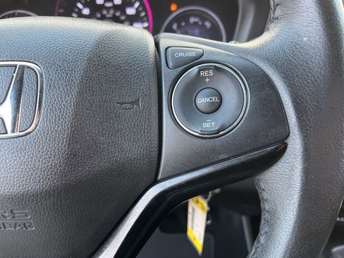 Used 2021 Honda HR-V Sport image 22