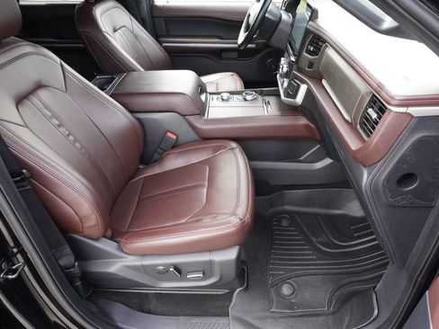 Used 2022 Ford Expedition Limited AWD/4WD image 23