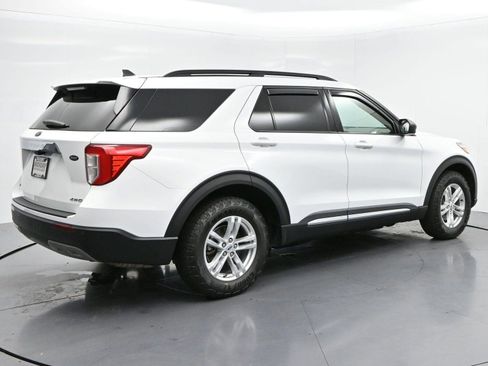 Used 2023 Ford Explorer XLT w/ Equipment Group 202A AWD/4WD image 7