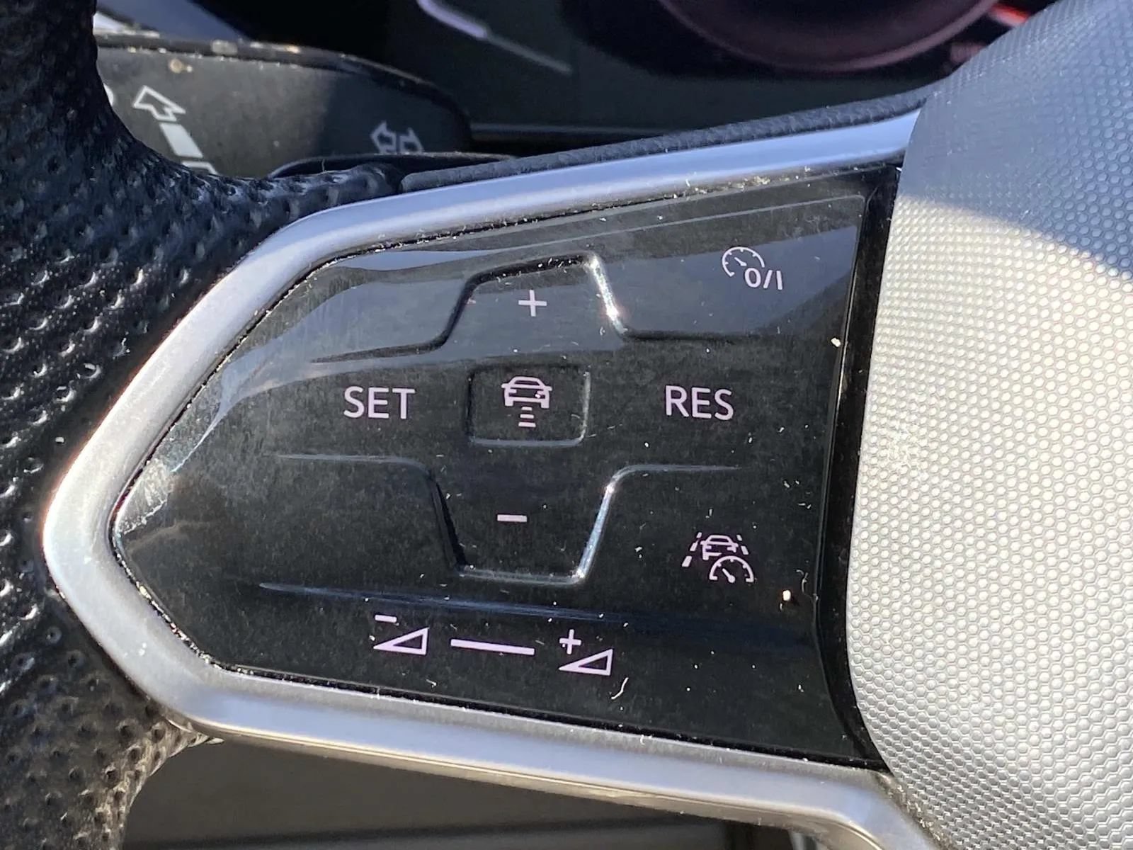 Used 2021 Volkswagen Arteon SEL AWD/4WD image 21