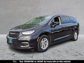 Used 2023 Chrysler Pacifica Touring-L FWD video 1