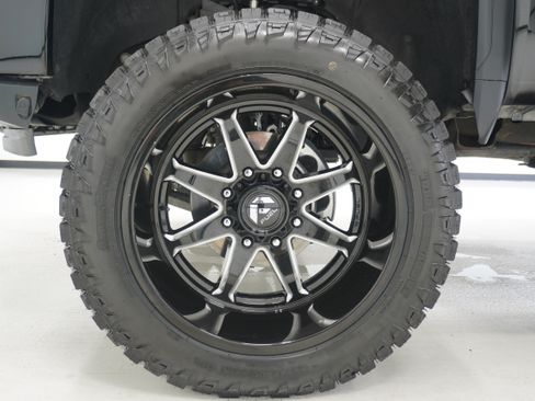 Used 2022 GMC Sierra 2500 AT4 w/ AT4 Premium Plus Package AWD/4WD image 44