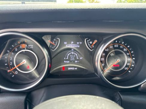Used 2023 Jeep Wrangler Sport AWD/4WD image 16