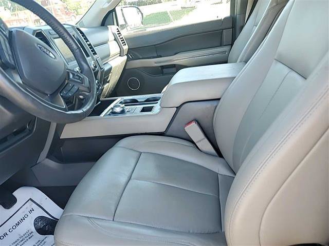 Used 2020 Ford Expedition XLT w/ Equipment Group 202A RWD image 2