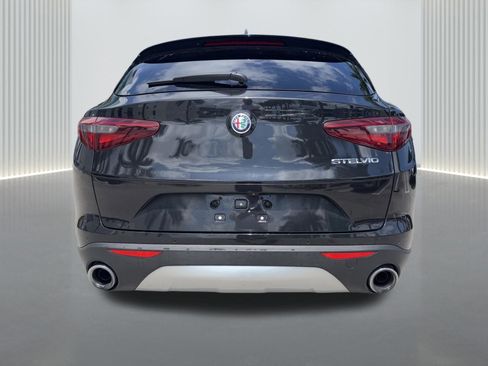 Used 2020 Alfa Romeo Stelvio RWD image 5