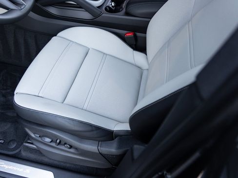 New 2026 Porsche Cayenne S AWD/4WD image 23