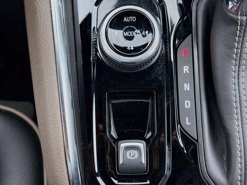 Used 2025 GMC Canyon Denali AWD/4WD image 28