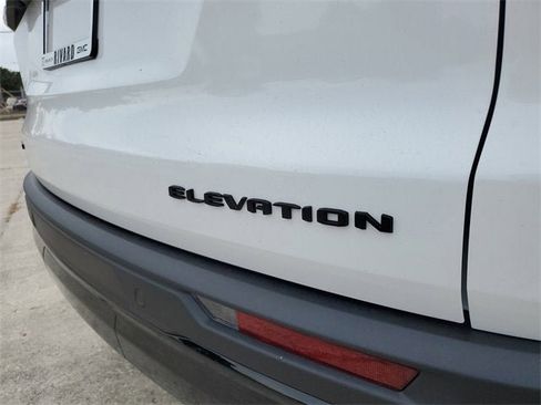 New 2026 GMC Acadia Elevation image 9
