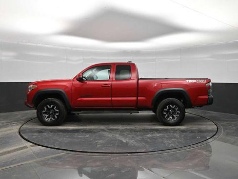 Used 2020 Toyota Tacoma TRD Off-Road image 5