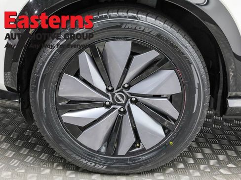 Used 2023 Nissan Ariya FWD image 32