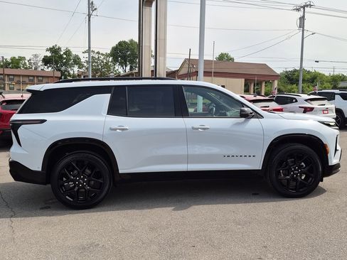New 2026 Chevrolet Traverse RS FWD image 9