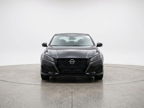 Used 2025 Nissan Altima 2.5 SV FWD image 2