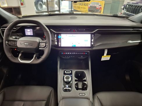 New 2026 Jeep Cherokee Overland AWD/4WD image 9