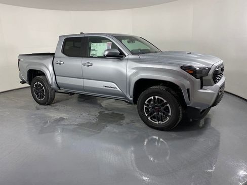 New 2026 Toyota Tacoma TRD Sport w/ TRD Sport Upgrade Package image 3