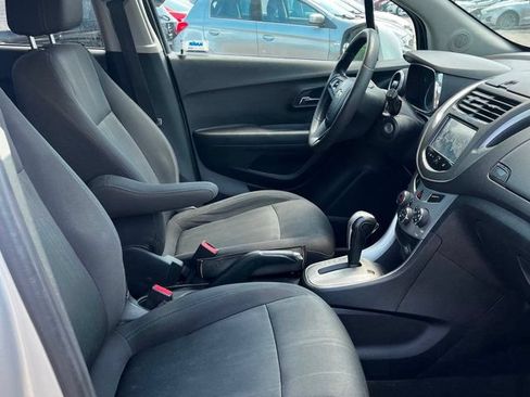 Used 2016 Chevrolet Trax LT AWD/4WD image 14