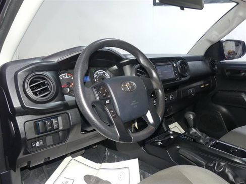Used 2017 Toyota Tacoma SR image 20
