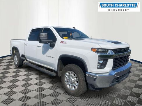 Used 2020 Chevrolet Silverado 2500 LT w/ Z71 Off-Road Package AWD/4WD image 3