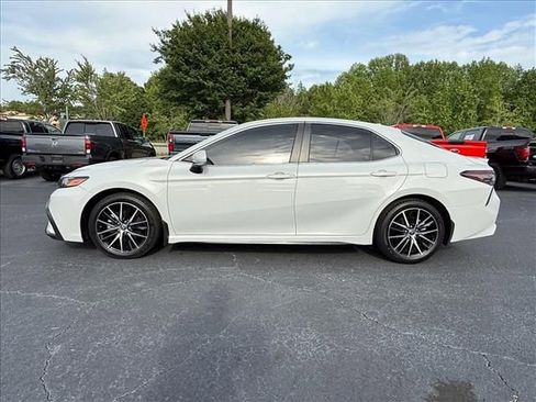Used 2023 Toyota Camry SE FWD image 7
