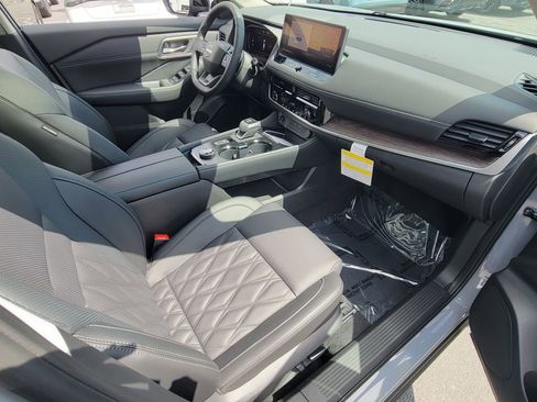 New 2026 Nissan Rogue Platinum AWD/4WD image 12