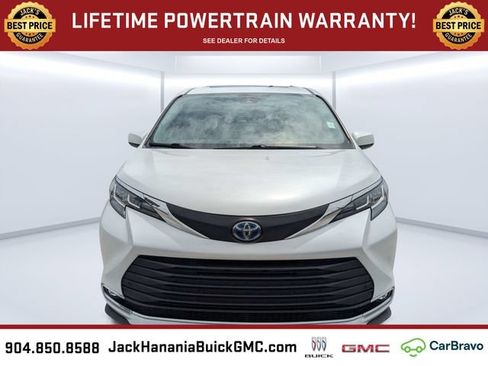 Used 2022 Toyota Sienna XLE FWD image 8