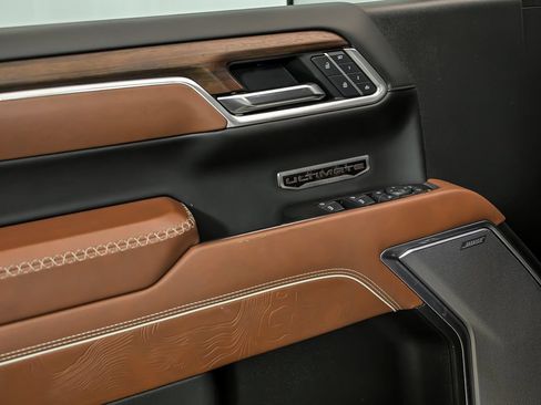 Certified 2025 GMC Sierra 1500 Denali Ultimate AWD/4WD image 9