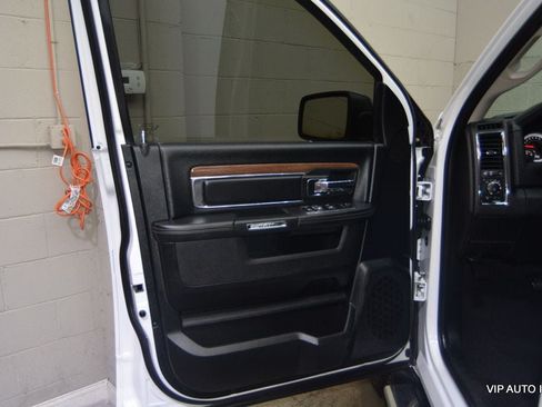 Used 2018 RAM 1500 Laramie w/ Convenience Group AWD/4WD image 12
