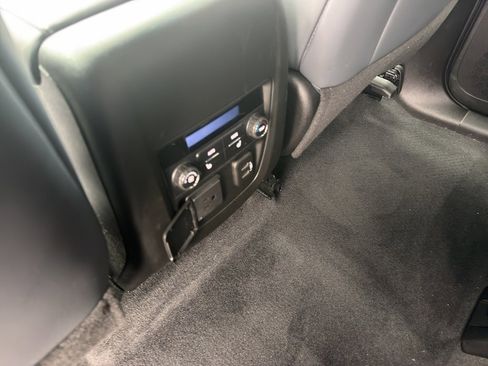 Used 2024 Buick Enclave Premium image 15