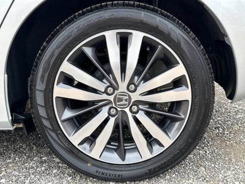 Used 2015 Honda Fit EX image 27