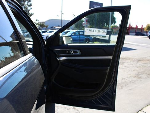 Used 2017 Ford Explorer XLT w/ Equipment Group 201A image 16