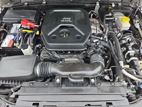 Used 2021 Jeep Wrangler Sport AWD/4WD image 15