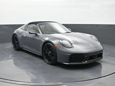 Certified 2026 Porsche 911 Targa 4 GTS AWD/4WD image 20