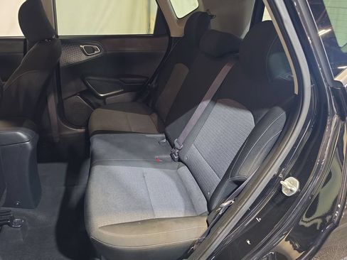 Used 2020 Kia Soul S FWD image 23